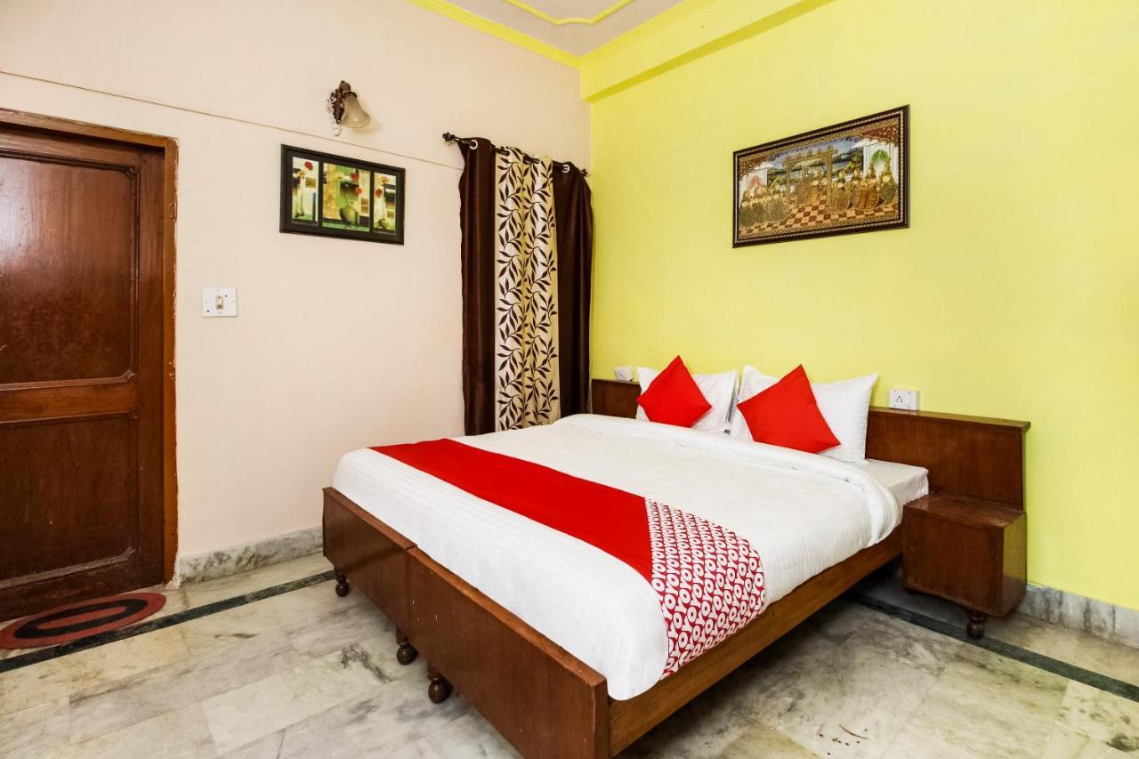Oyo Hotel Apoorva Deluxe Jaipur Luaran gambar