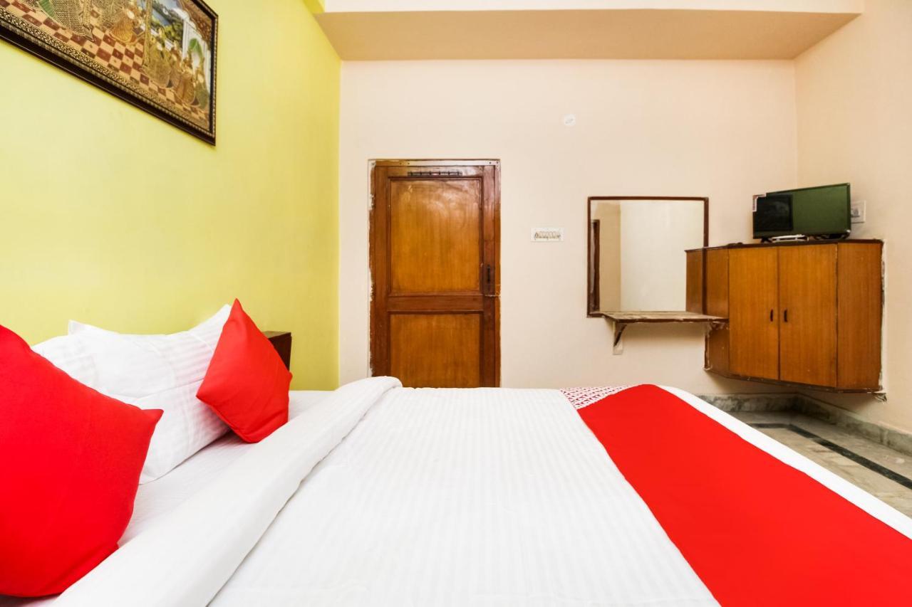 Oyo Hotel Apoorva Deluxe Jaipur Luaran gambar