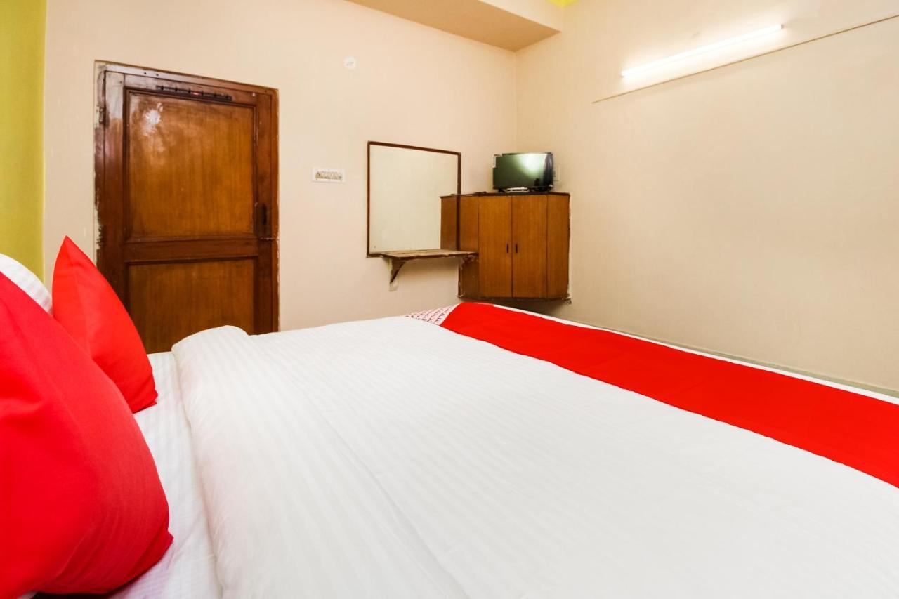 Oyo Hotel Apoorva Deluxe Jaipur Luaran gambar