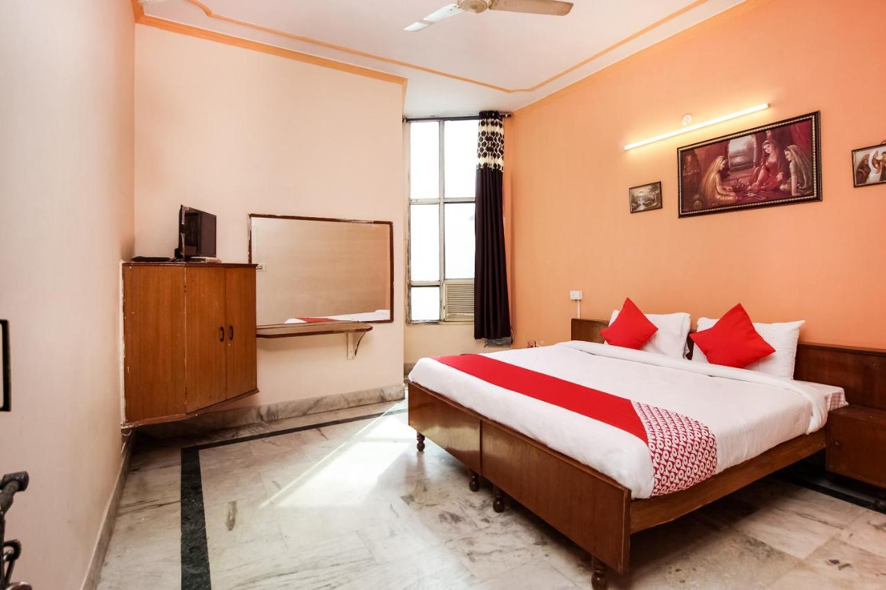 Oyo Hotel Apoorva Deluxe Jaipur Luaran gambar
