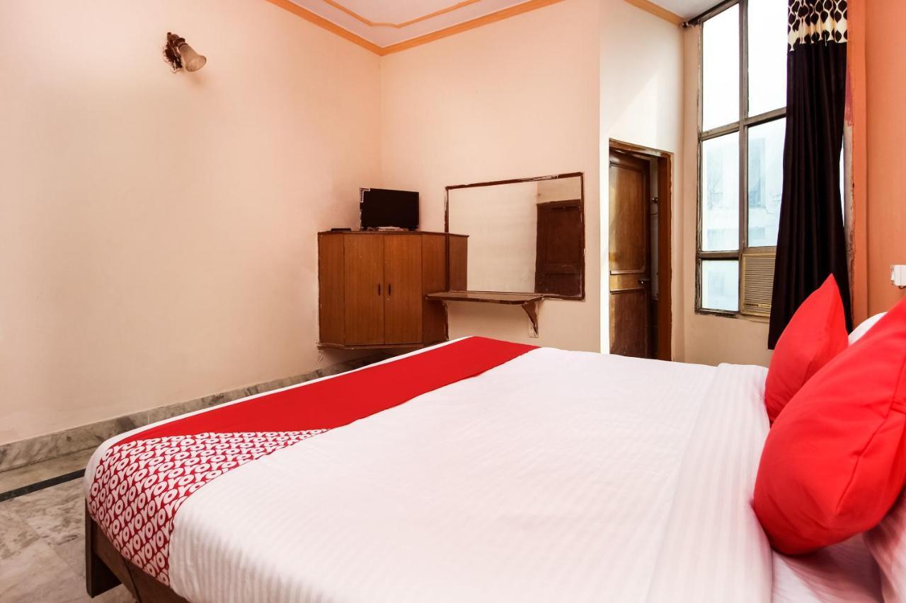 Oyo Hotel Apoorva Deluxe Jaipur Luaran gambar